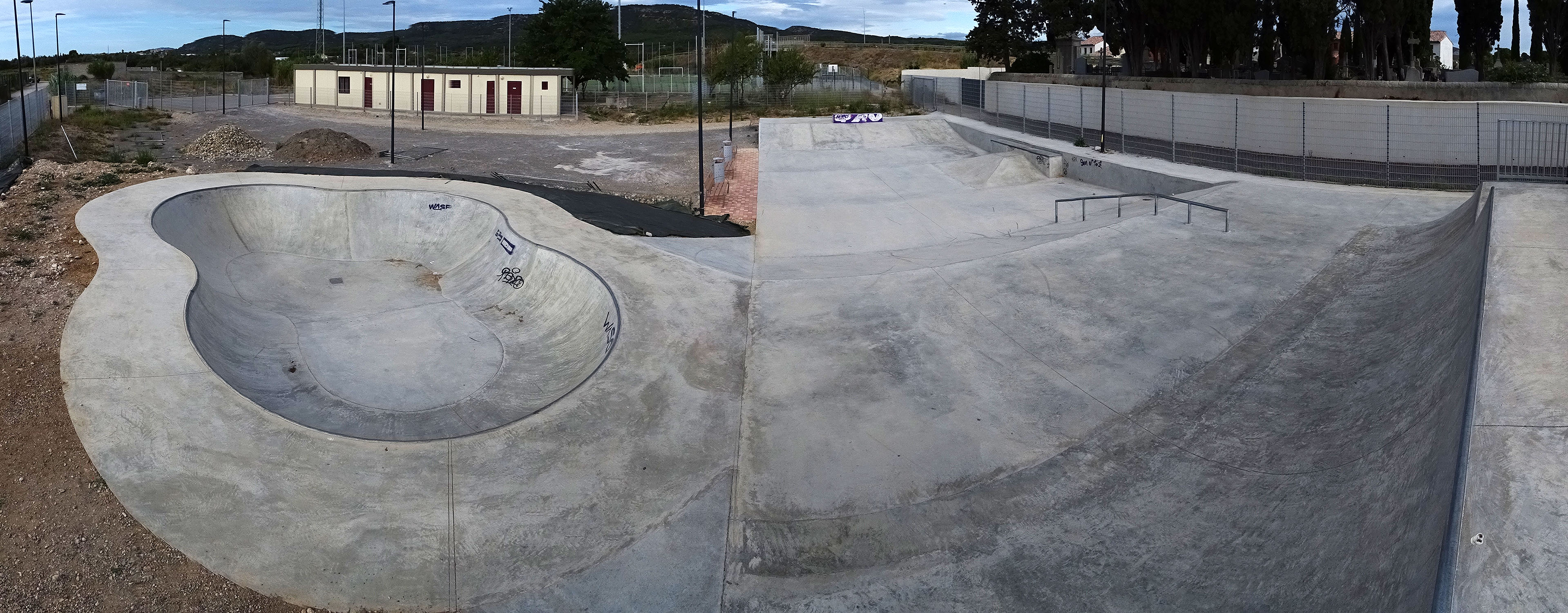 Cimetière Skatepark Vic la Gardiole Skate Spot 3/5