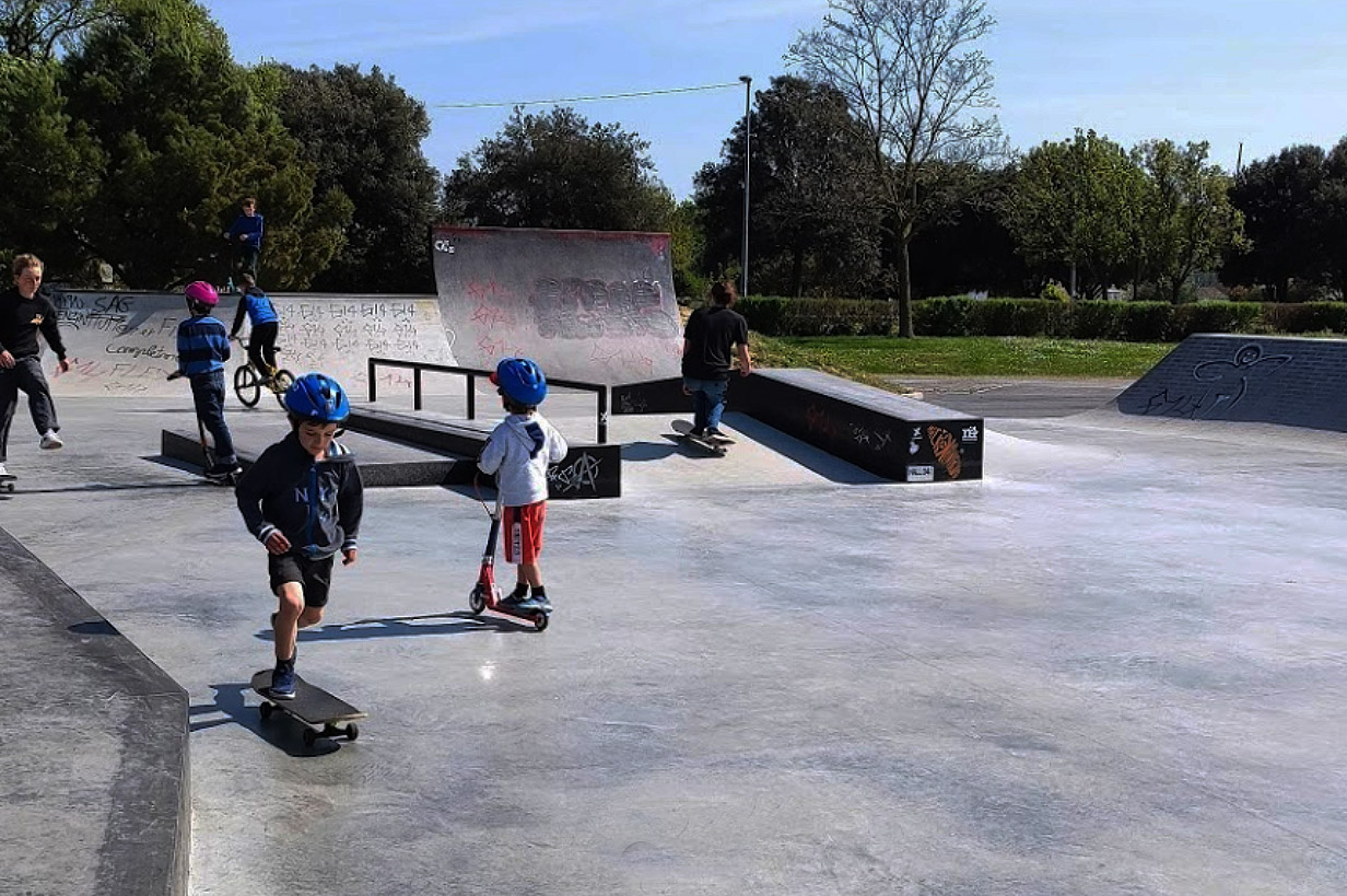Port Neuf Skatepark La Rochelle Skate Spot 3/5