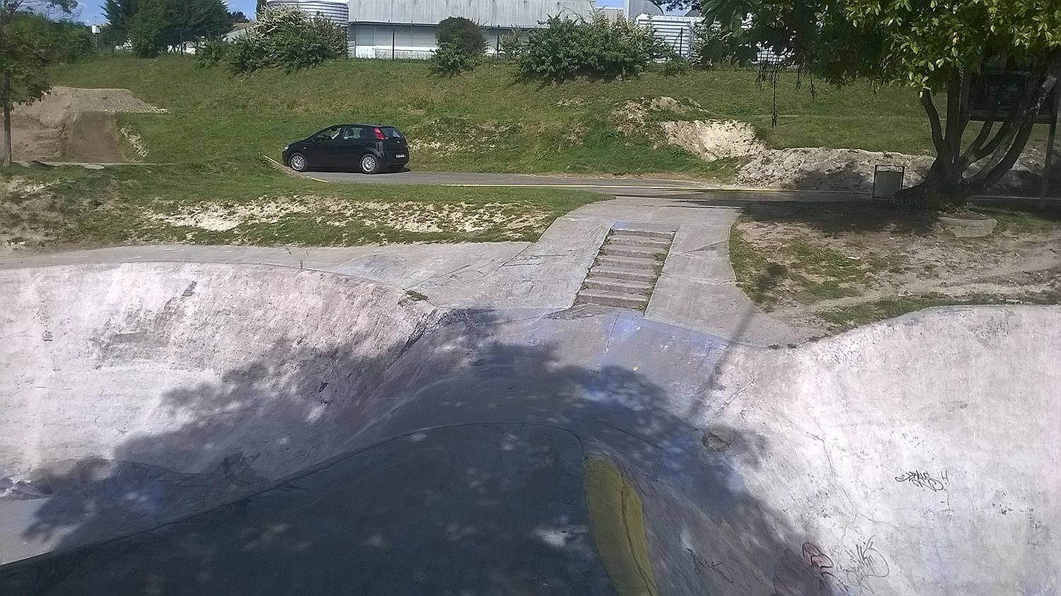 Mythical Bowl Bowl Saintes Skate Spot 4/5