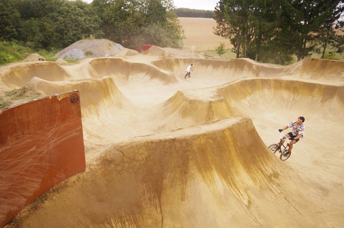Trail'R Dirt Pouzauges Skate Spot 5/5