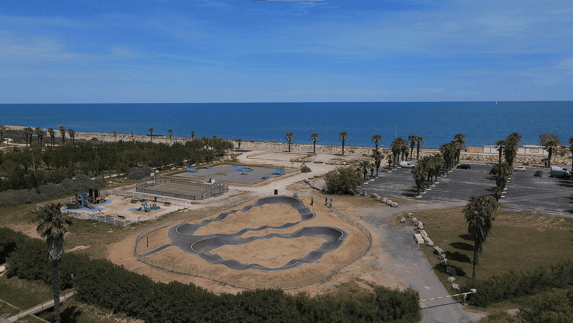 Espace Sportif Pumptrack Sainte-Marie-la-Mer Skate Spot 2/5