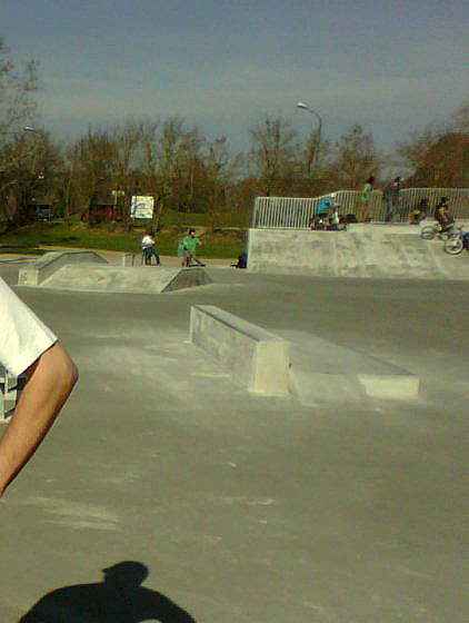 La Borde Basse Skatepark Castres Skate Spot 2/5