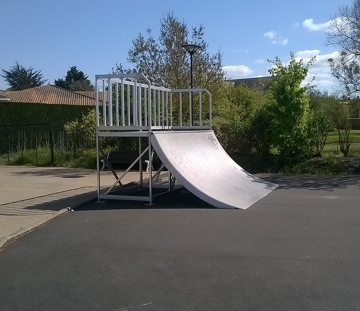 Les Bouillères Skatepark Sallertaine Skate Spot 2/5