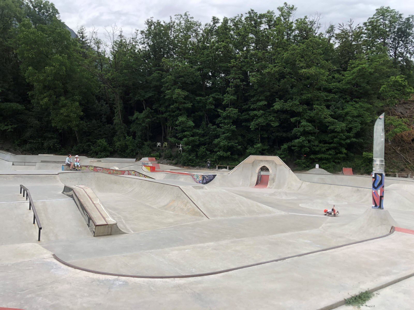 Le Versus Do It Yourself Saint-Jean-de-Maurienne Skate Spot 5/5