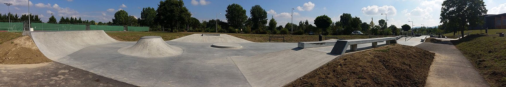 Plan d'Eau Skatepark Cournon d'Auvergne Skate Spot 3/5