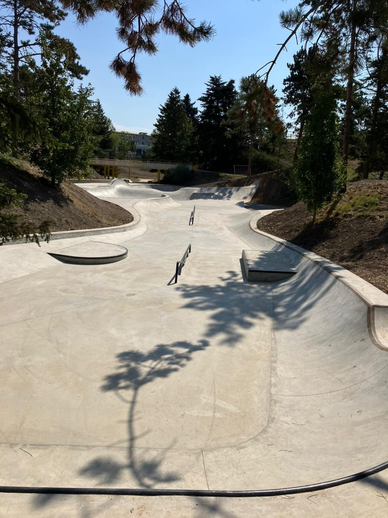 La Passerelle Bowl Issoudun Skate Spot 5/5
