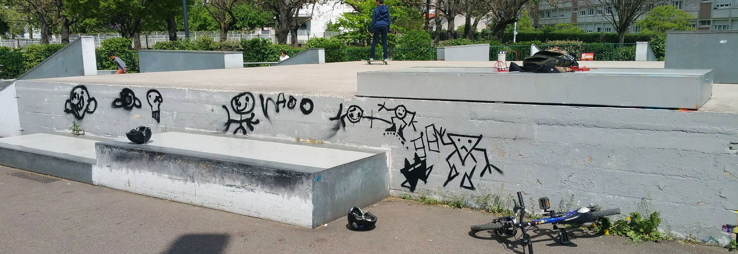 Cachin Skatepark Saint Denis Skate Spot 3/5