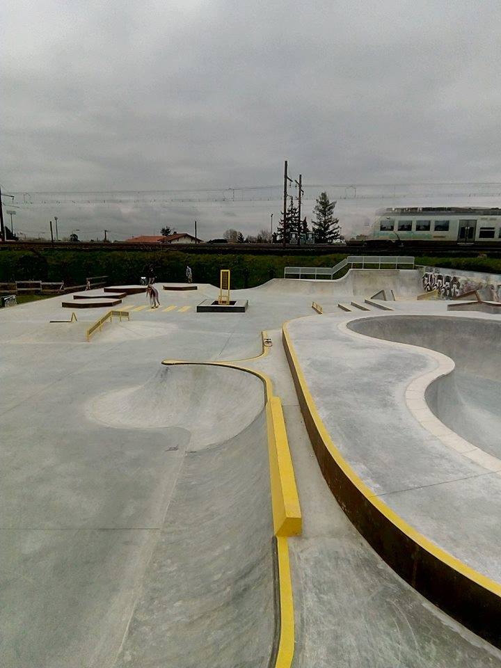 Le Cimetière Skatepark Libourne Skate Spot 4/5