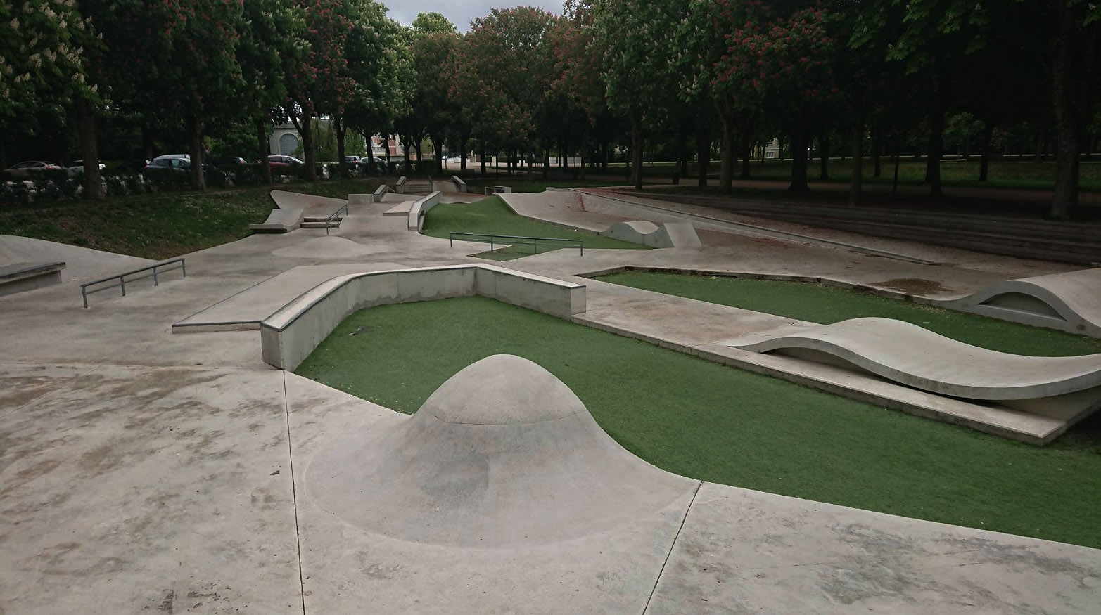 Le Grand Jard Skatepark Châlons en Champagne Skate Spot 4/5