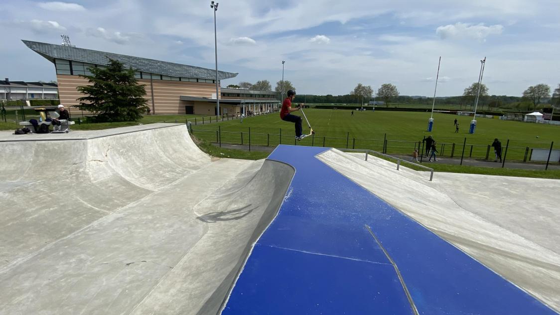 Stade Levindrey Skatepark Laon Skate Spot 4/5