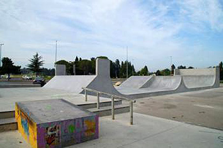 Collège Vignarès Spot Street Vedène Skate Spot 3/5