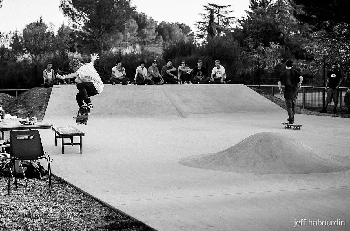 Le Stade Mille Skatepark Châteauneuf de Gadagne Skate Spot 3/5