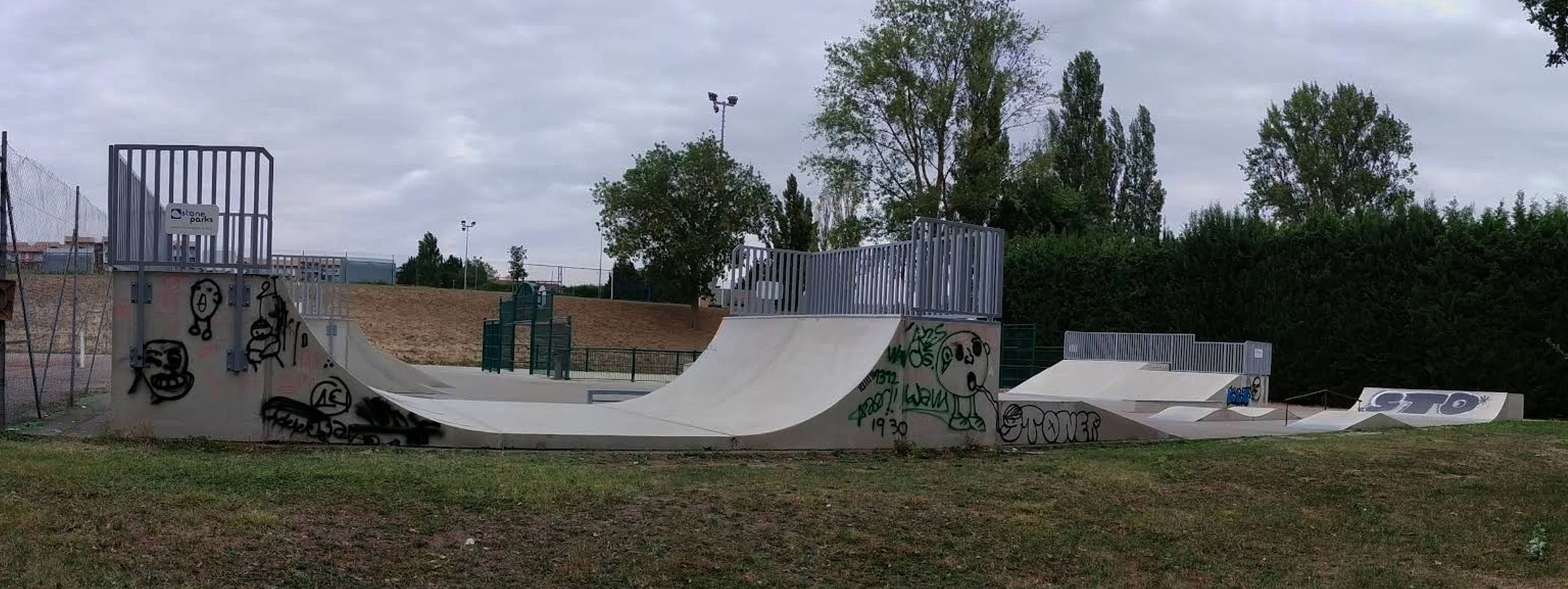 La Giraille Skatepark Castelnaudary Skate Spot 3/5