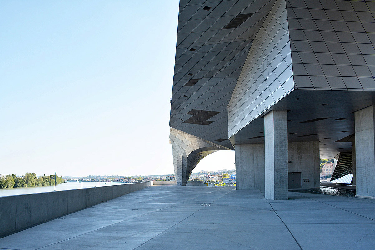 Musée des Confluences Spot Street Lyon Skate Spot 4/5