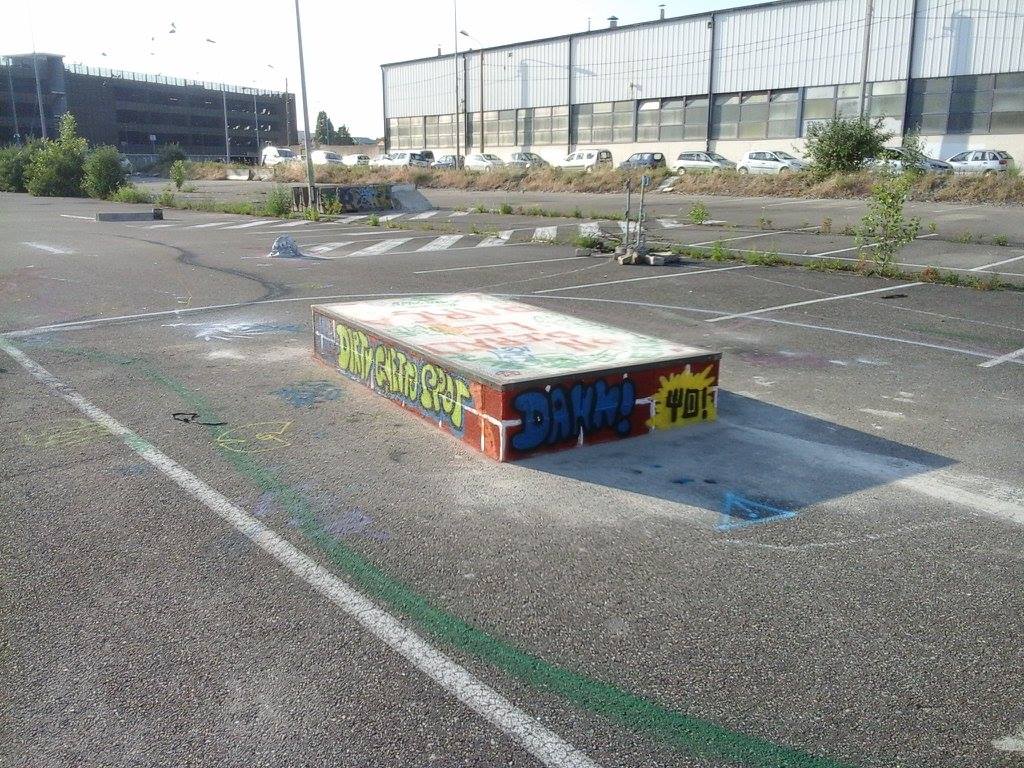 The Ghetto Do It Yourself Vénissieux Skate Spot 3/5