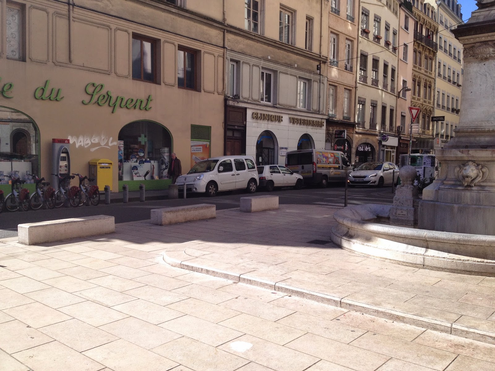 Place Meissonier Spot Street Lyon Skate Spot 3/5