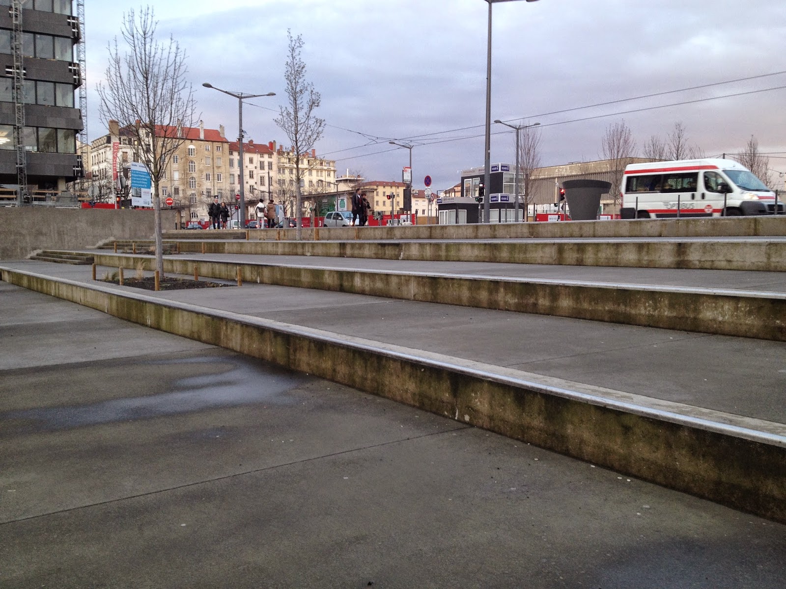 Plan d'eau Spot Street Lyon Skate Spot 4/5