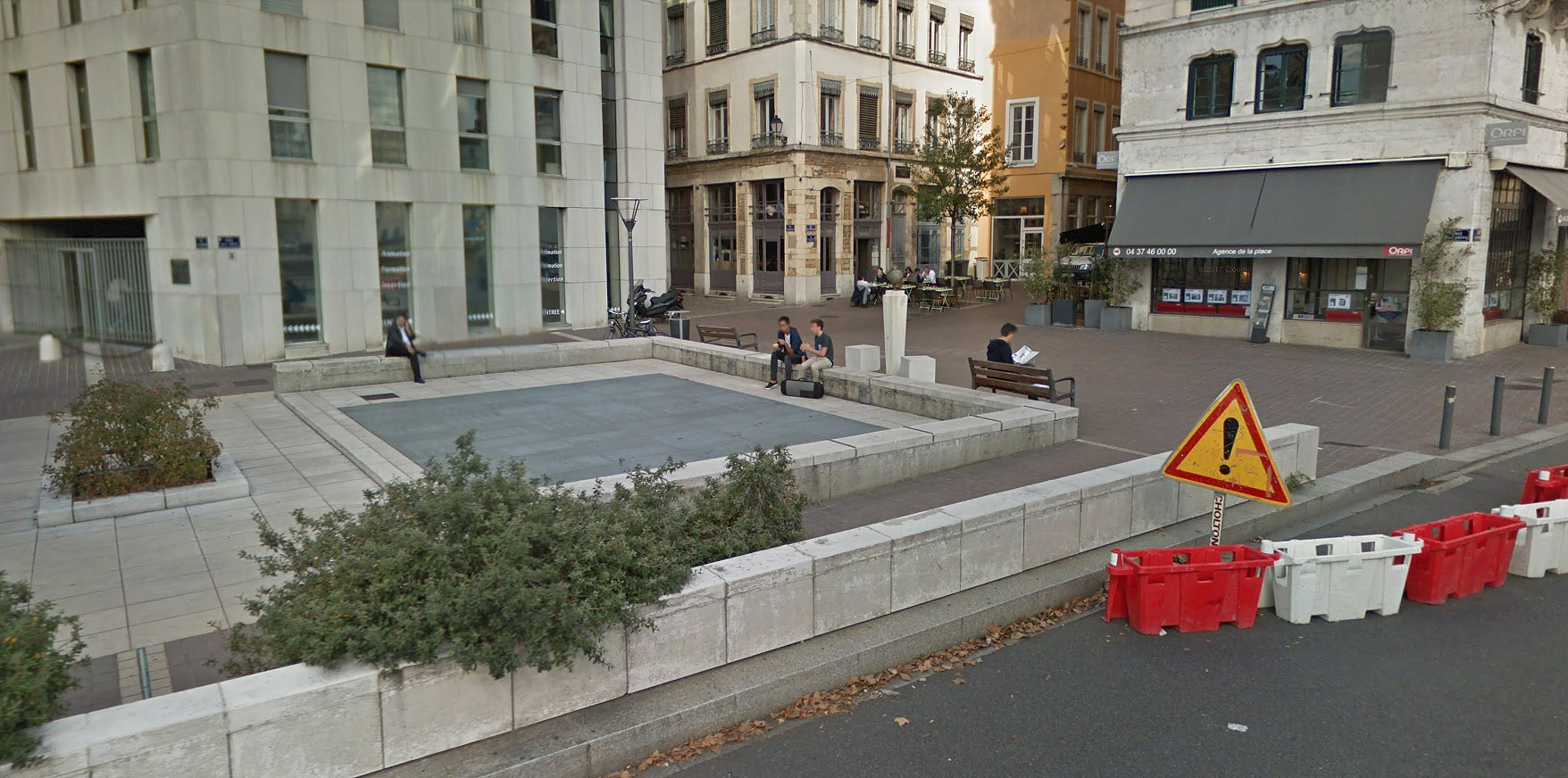 Place Crepu Spot Street Lyon Skate Spot 2/5