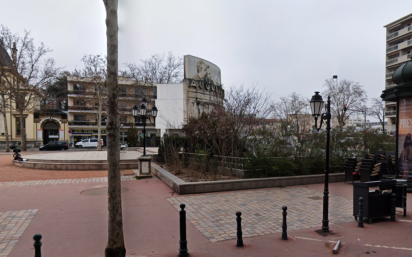 Monplaisir Lumière Spot Street Lyon Skate Spot 3/5