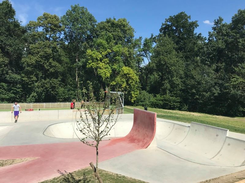 Parc du Journans Skatepark Gex Skate Spot 4/5