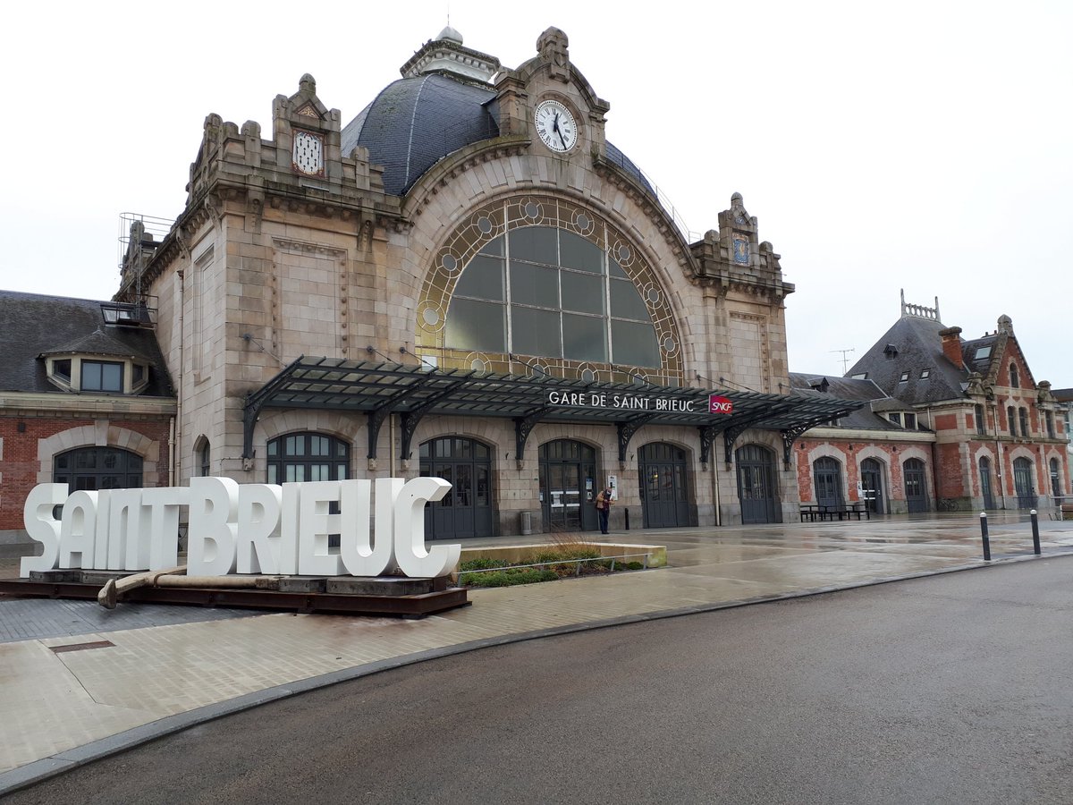 Gare Spot Street Saint Brieuc Skate Spot 3/5