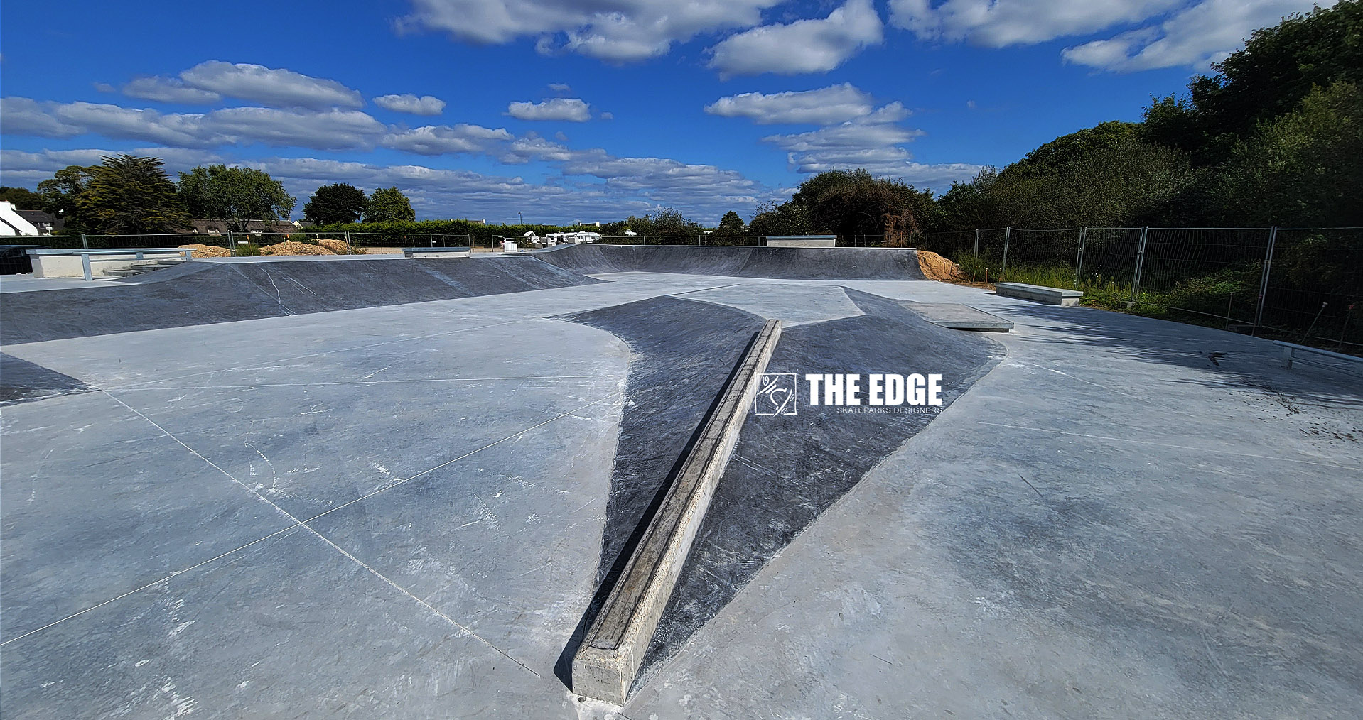 Le Cosquer Skatepark Pluguffan Skate Spot 3/5
