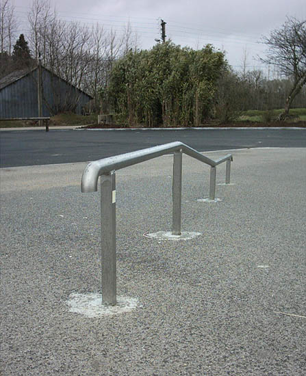 L' Ecole Skatepark Berrien Skate Spot 1/5