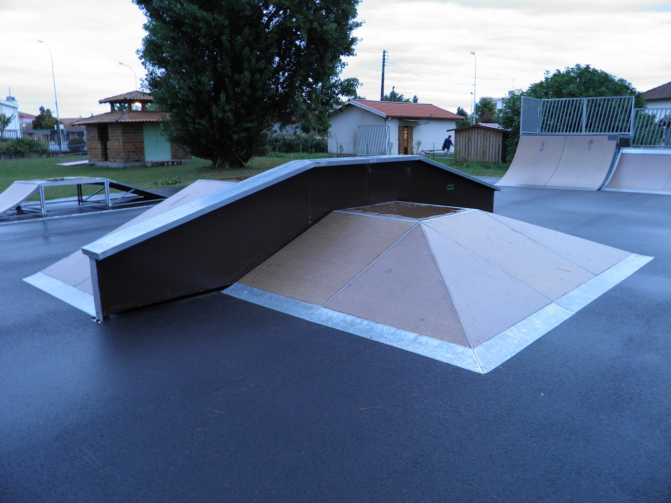 Parc Lecoq Skatepark Biganos Skate Spot 3/5