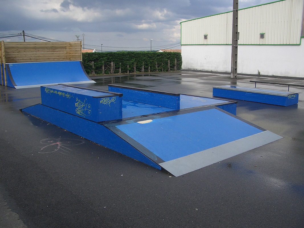 Château Thébaud Skatepark Château Thébaud Skate Spot 2/5
