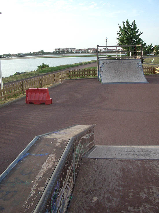 Beltzenea Skatepark Hendaye Skate Spot 2/5