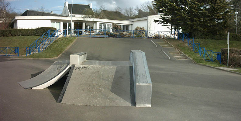 Tiez Névez Skatepark Landivisiau Skate Spot 2/5