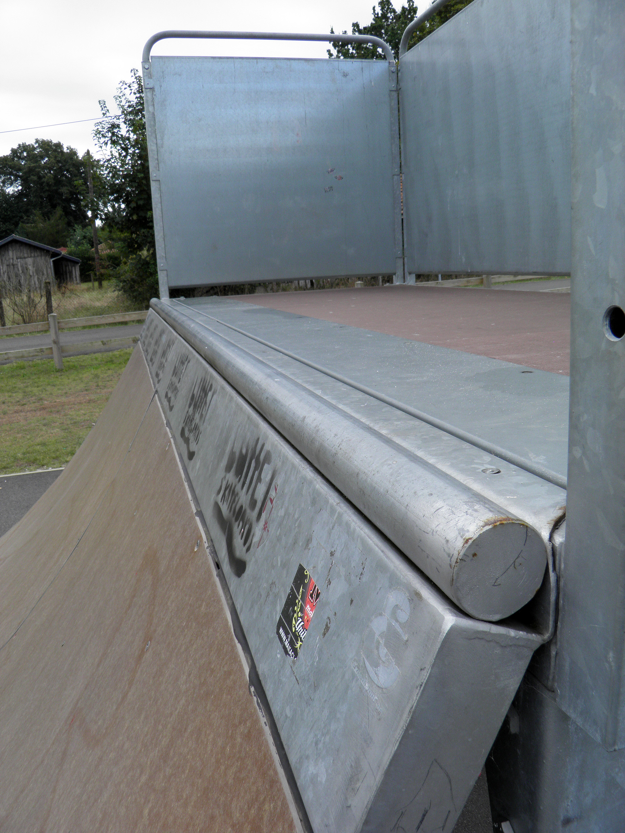 Le chateau d' eau Skatepark Linxe Skate Spot 1/5