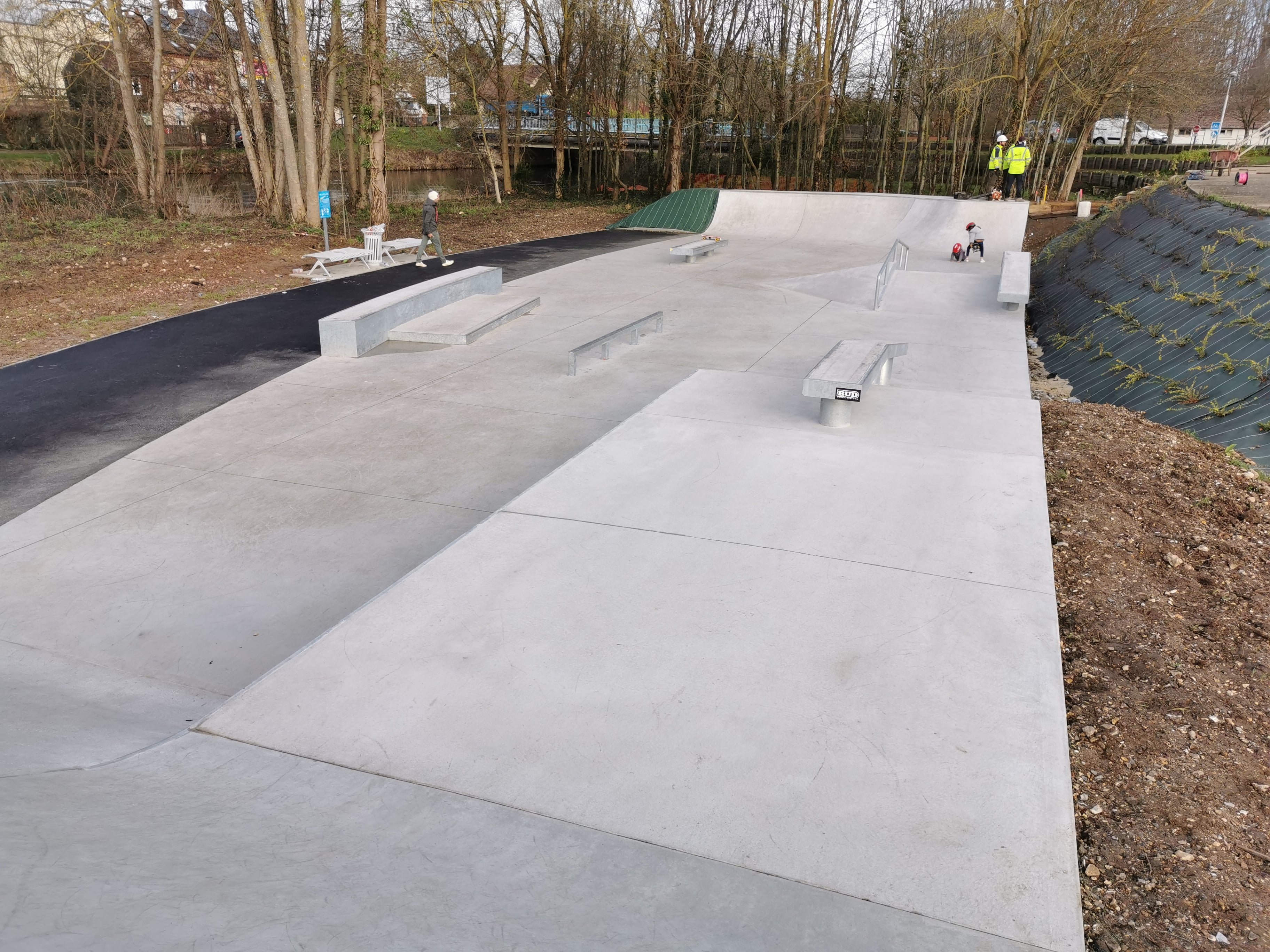Folleville Skatepark Louviers Skate Spot 3/5