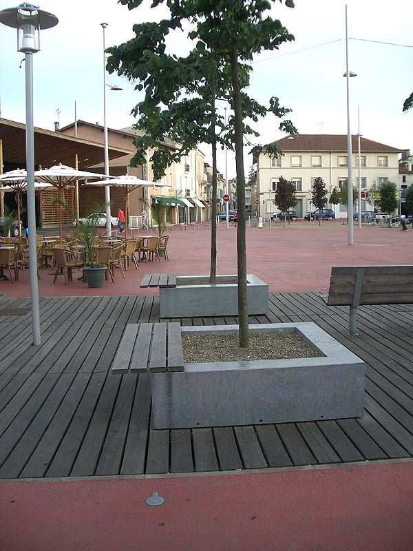 Red Place Spot Street Mont de Marsan Skate Spot 3/5