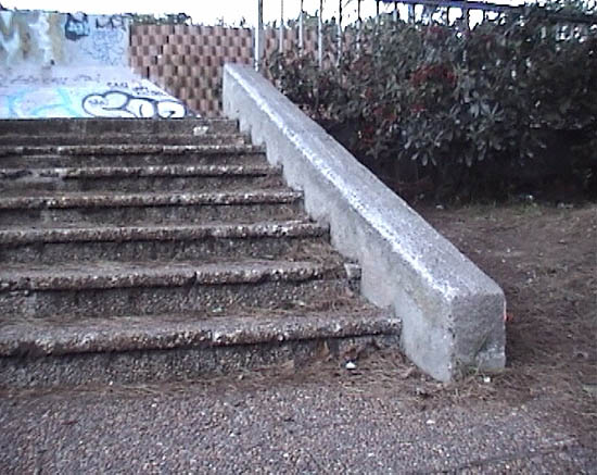 Trésor Public Spot Street Montpellier Skate Spot 3/5