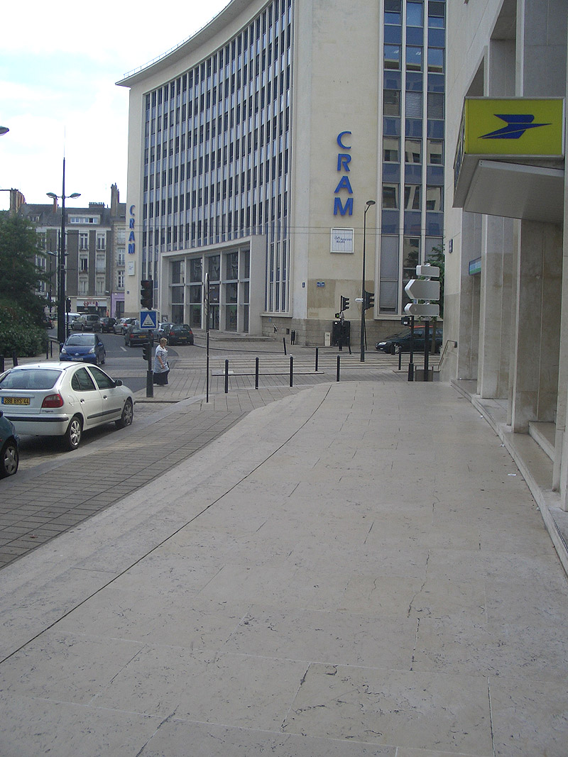 Cram Spot Street Nantes Skate Spot 4/5