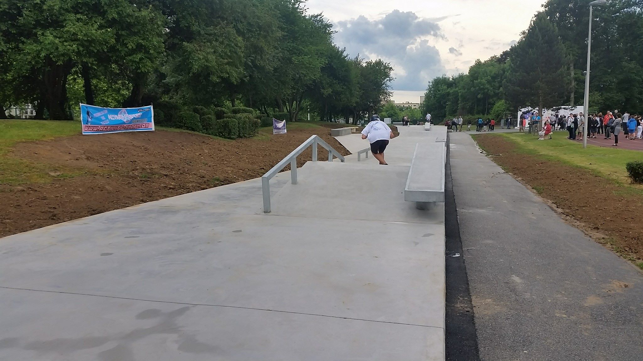 Le Bois Spot Street Maurepas Skate Spot 3/5