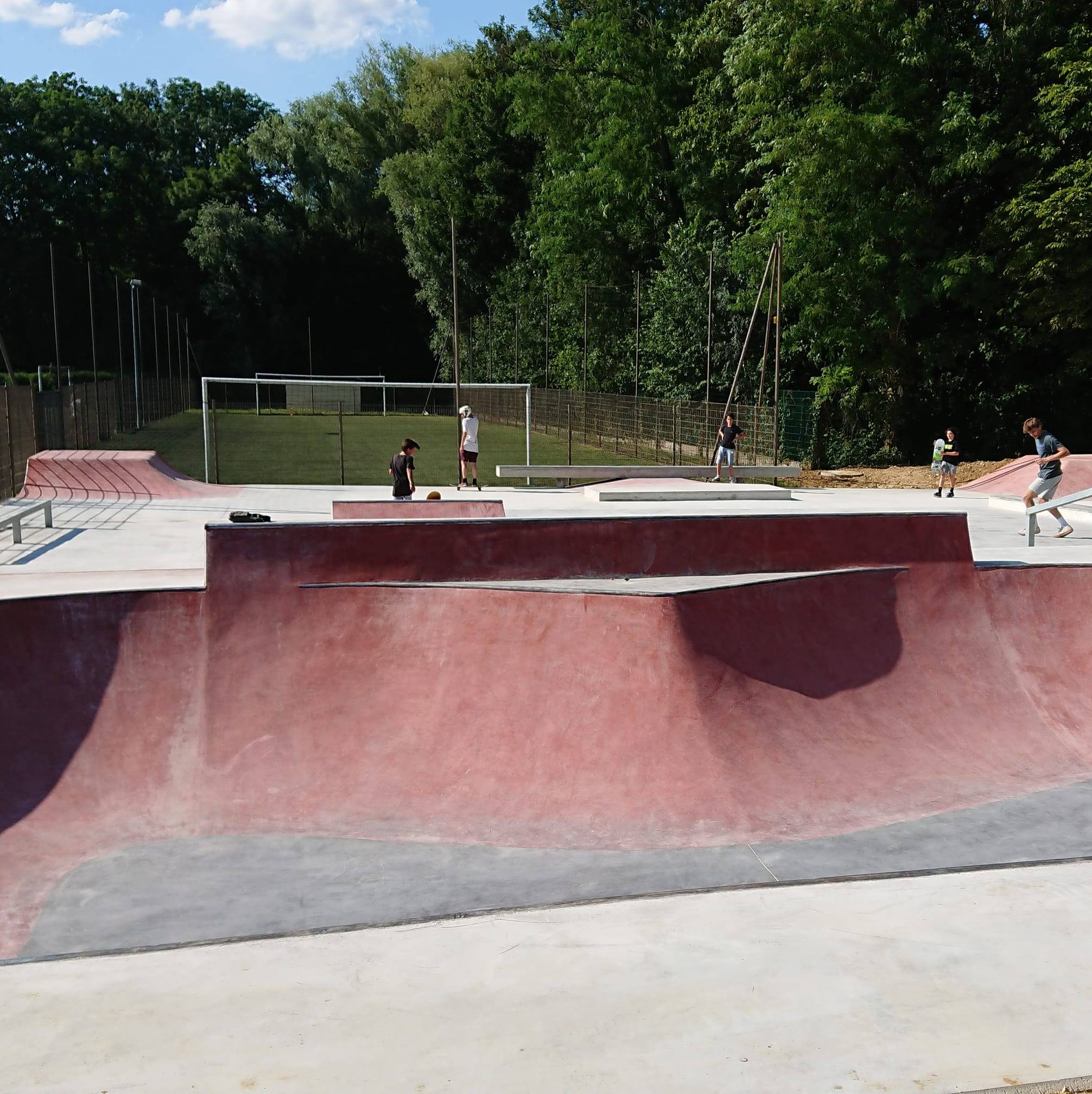 stade parfait Skatepark Brunoy Skate Spot 3/5