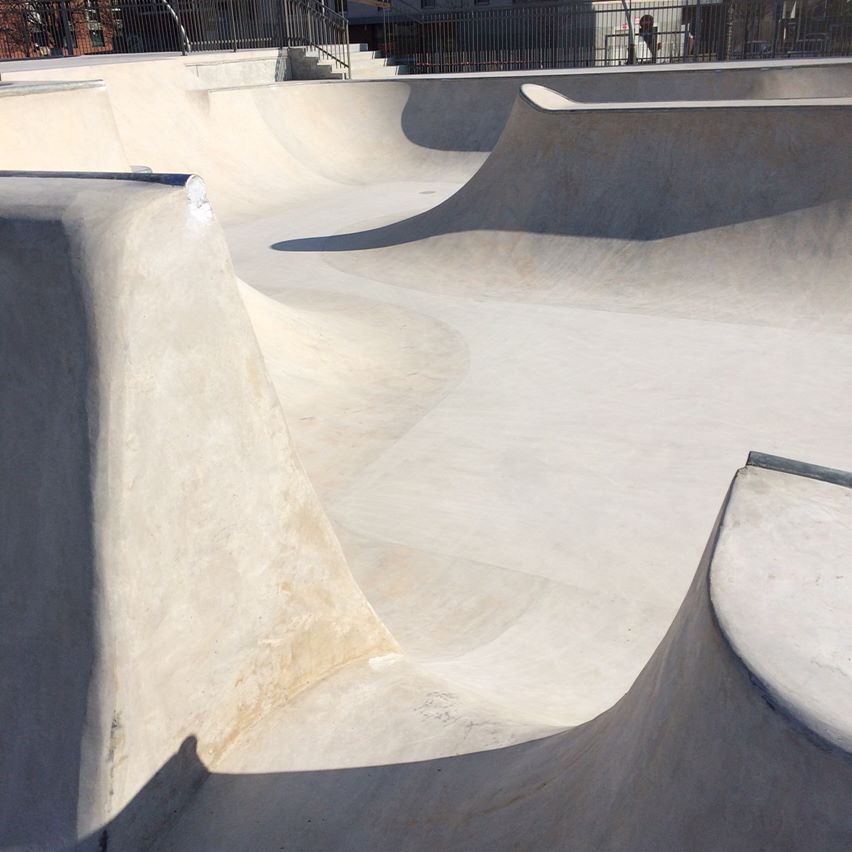 Hoche Bowl Nanterre Skate Spot 5/5