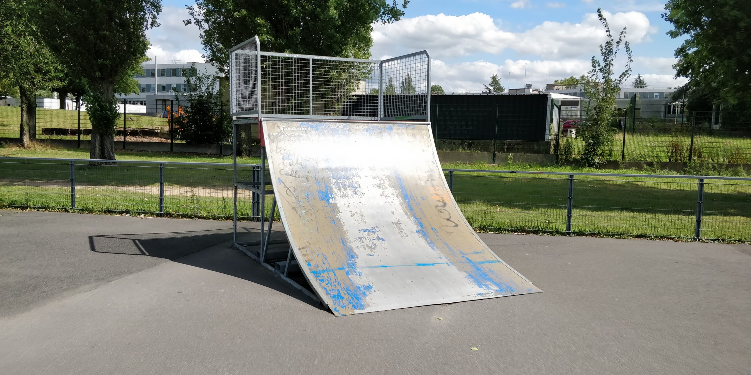 Moulin Neuf Aulnay Skatepark Sevran Skate Spot 3/5