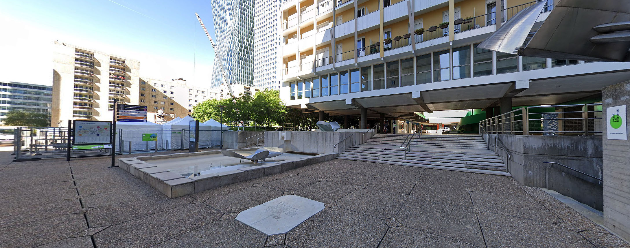 Les Nymphéas Spot Street Courbevoie Skate Spot 3/5