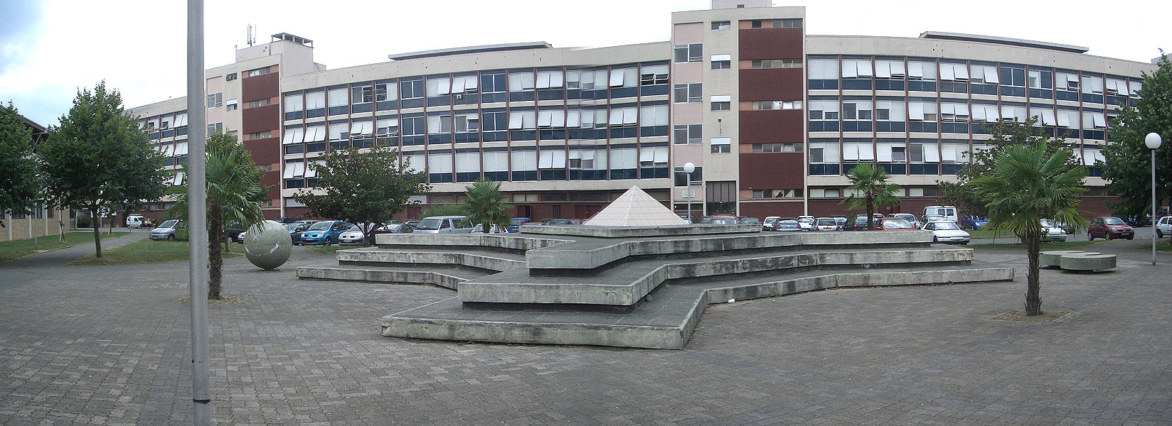 Fac Spot Street Pau Skate Spot 3/5