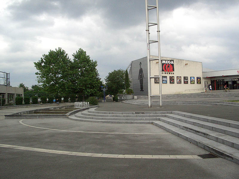 Cinéma CGR Skatepark Pau Skate Spot 4/5