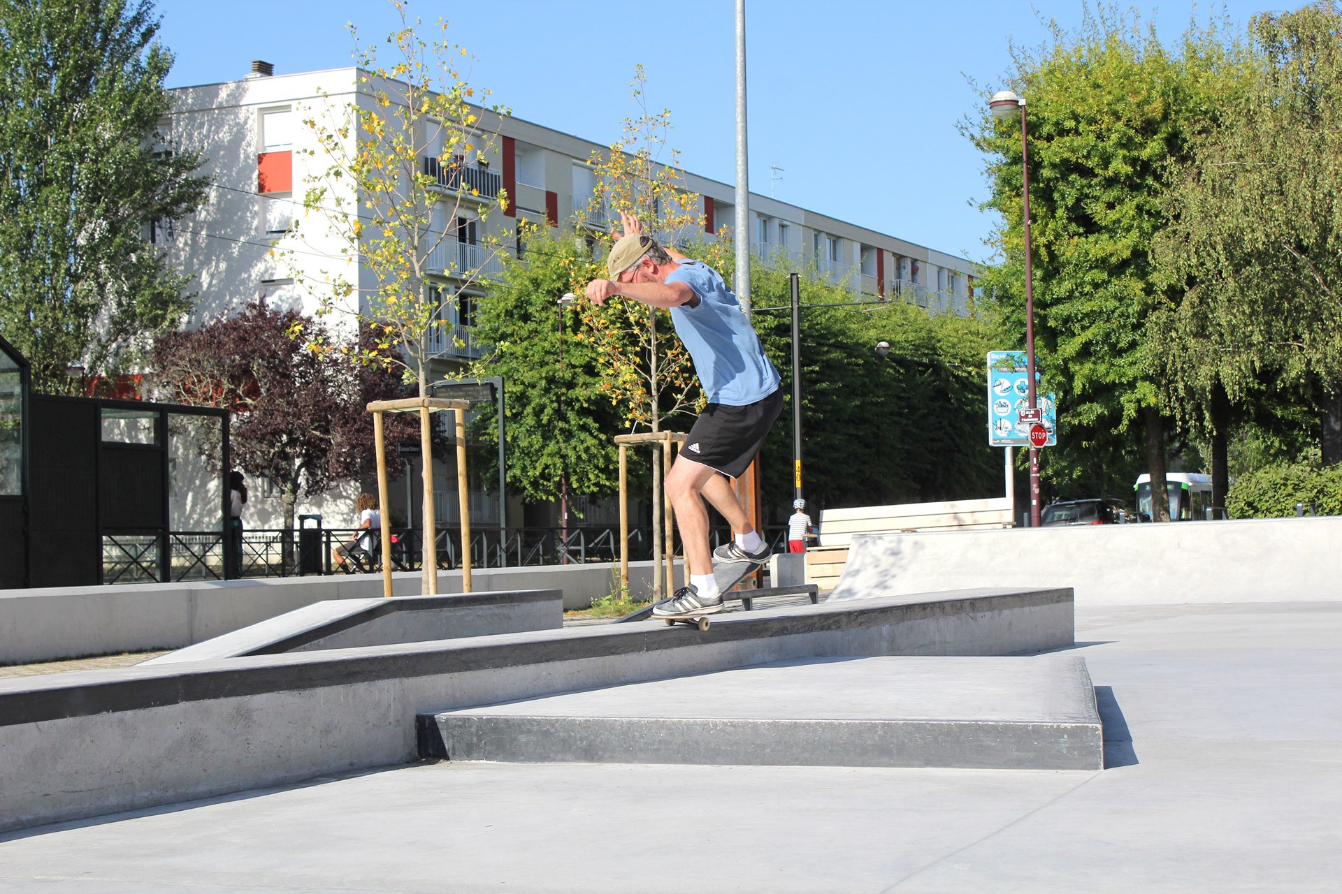Médiathèque Diderot Skatepark Rezé Skate Spot 5/5