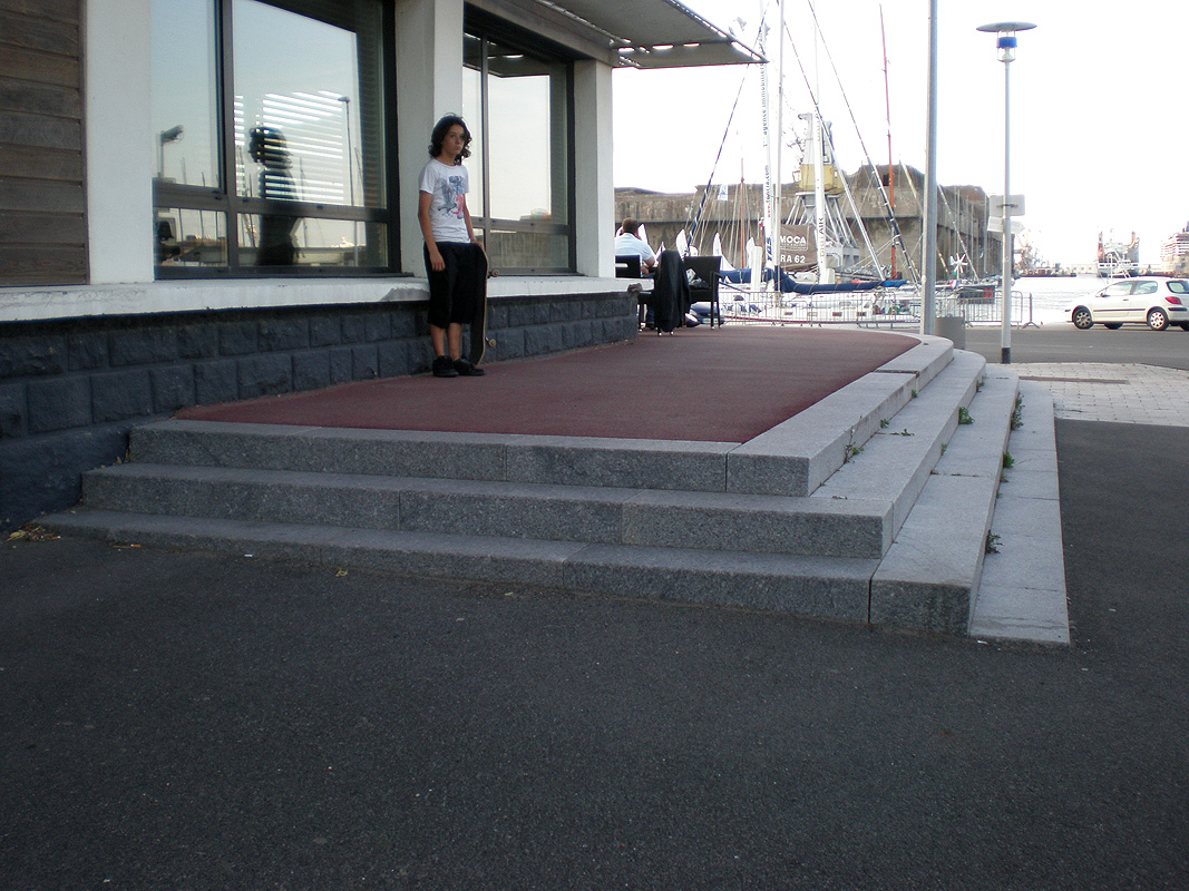 Le Skipper Spot Street Saint Nazaire Skate Spot 4/5