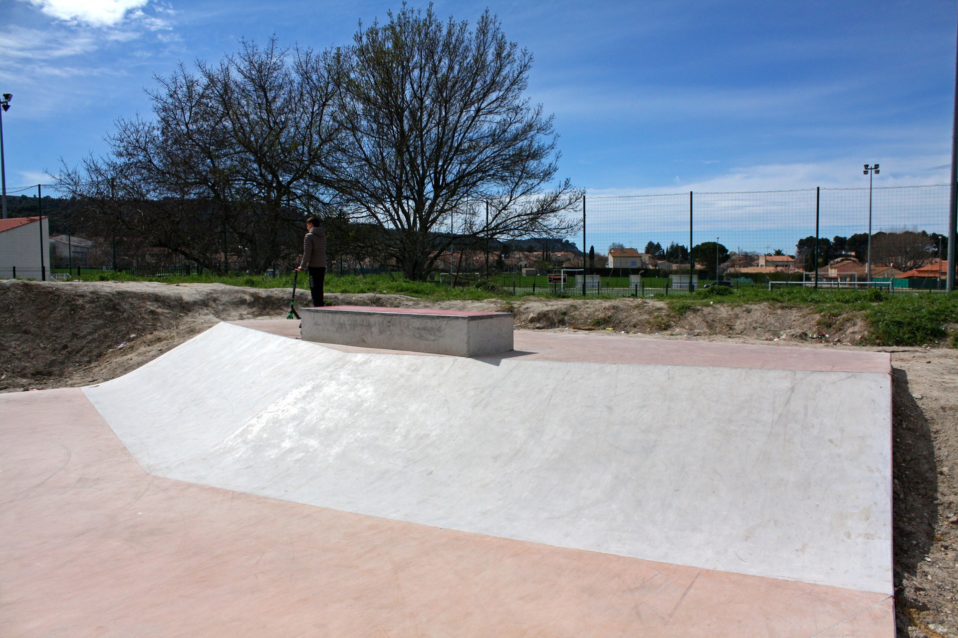 Simiane Skatepark Simiane Collongue Skate Spot 4/5