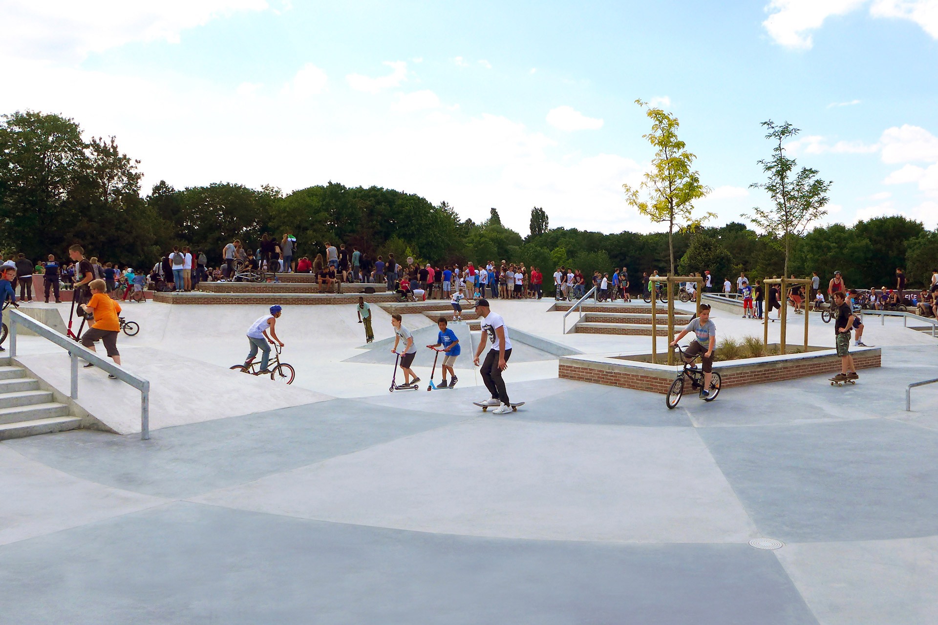 Parc Léo Lagrange Skatepark Reims Skate Spot 5/5