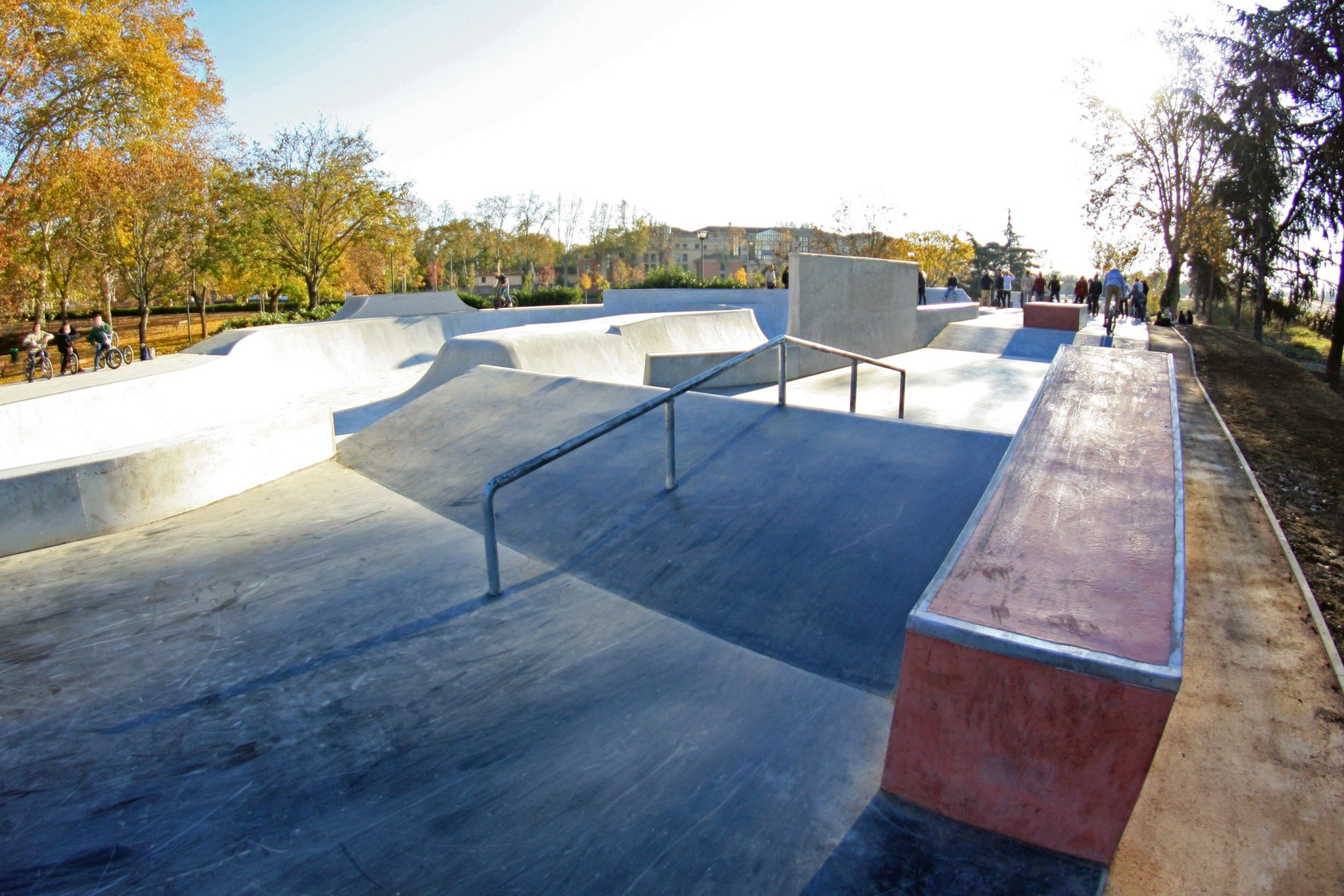 Ponts Jumeaux Skatepark Toulouse Skate Spot 4/5