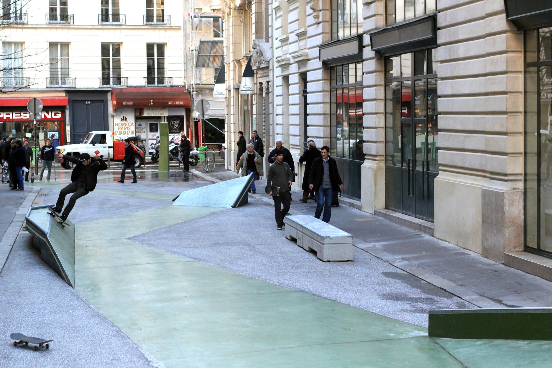 Cladel Street Spot Street Paris Skate Spot 3/5