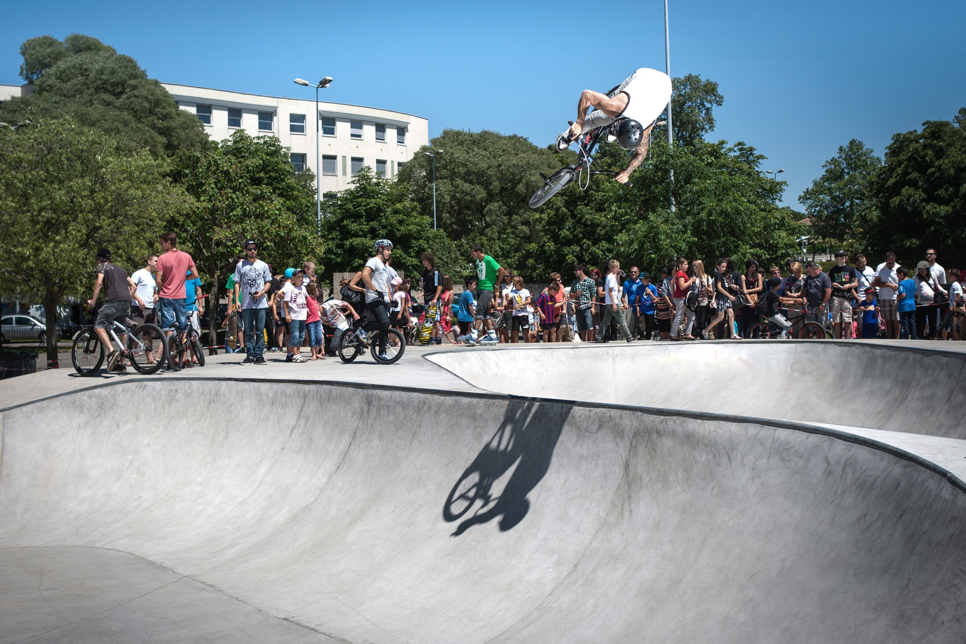 Les Trois Sources Bowl Bourg lès Valence Skate Spot 4/5